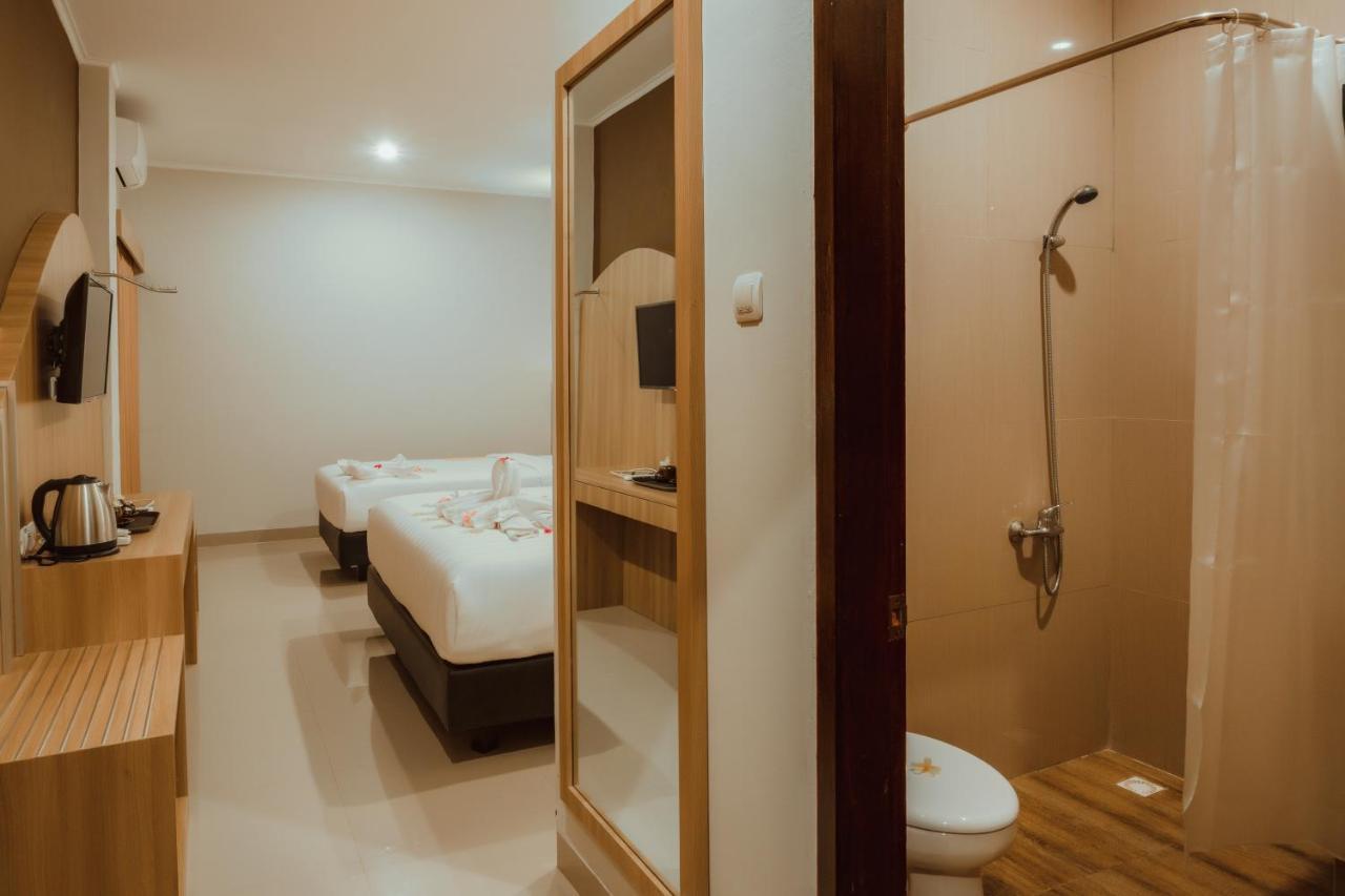 Panfila Hotel Kuta  Экстерьер фото