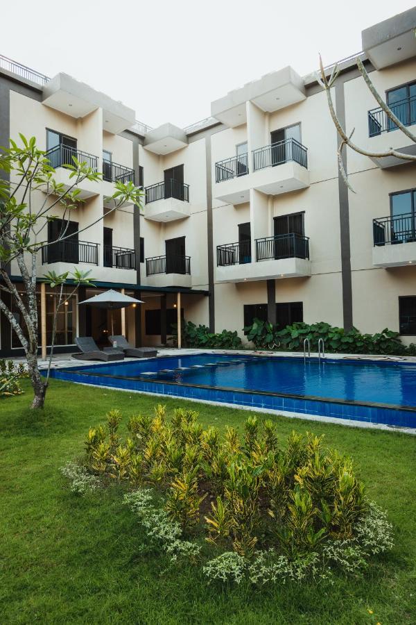 Panfila Hotel Kuta  Экстерьер фото