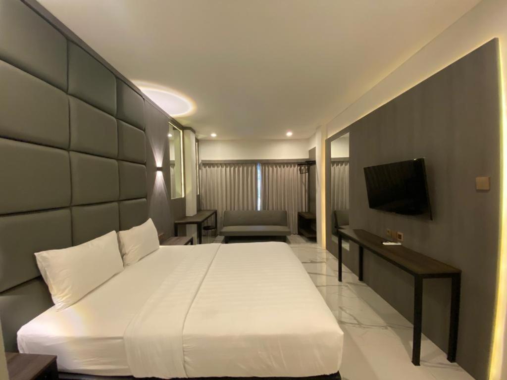 Panfila Hotel Kuta  Экстерьер фото